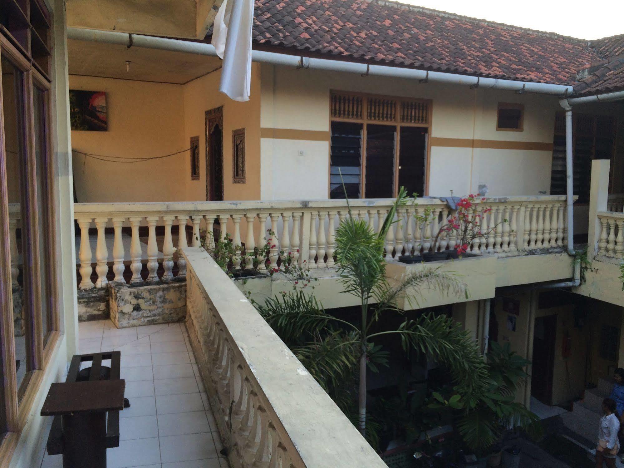 Rita Za Hotel Kuta Lombok Exteriör bild